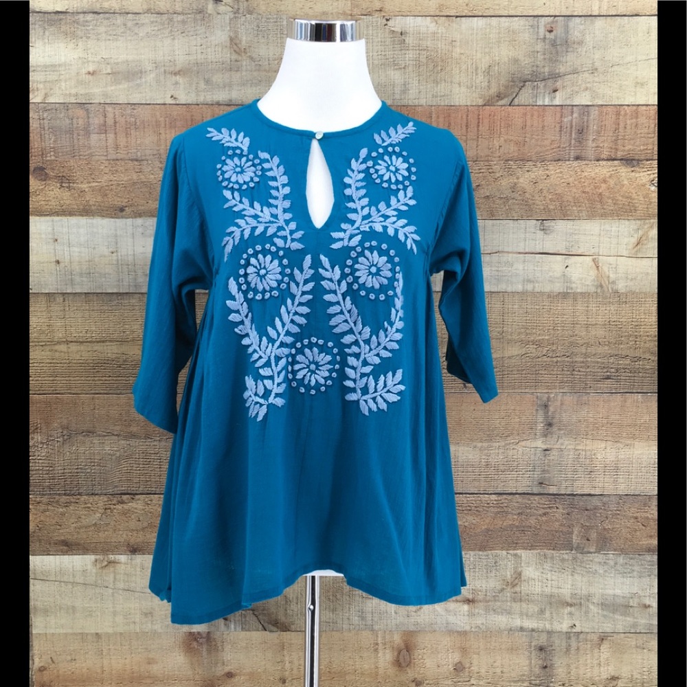 Roberta Roller Rabbit Women's Embroidered Frankie Top Blue Size: XS